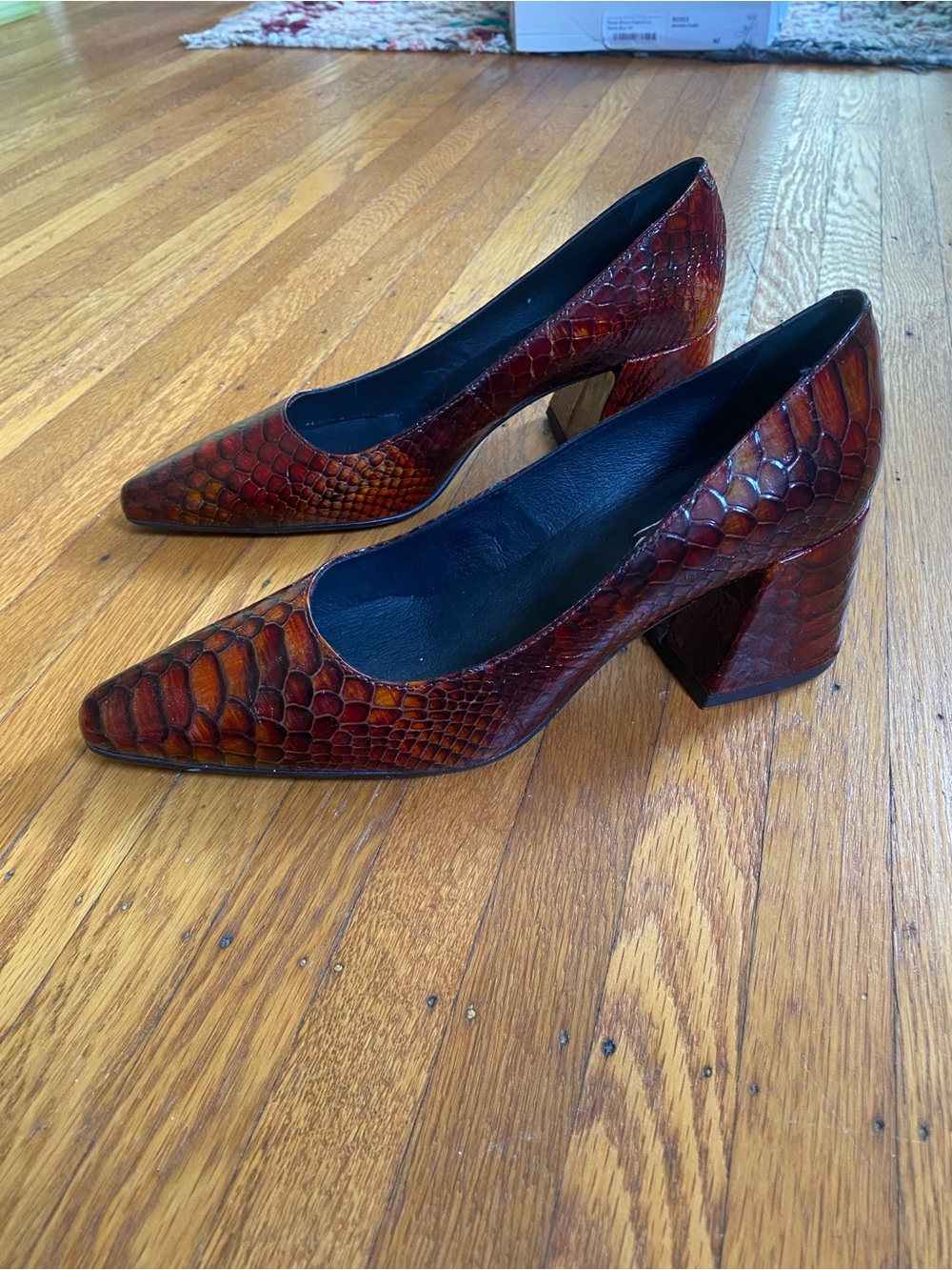 L'INTERVALLE Leather Snakeskin Pointed Block Heel Pumps - Picture 2 of 6